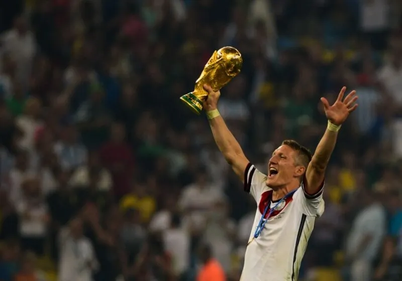 Bastian Schweinsteiger bước lên đỉnh thế giới tại World Cup 2014