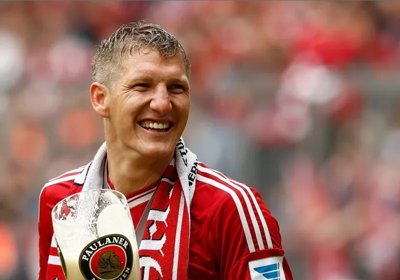 Bastian Schweinsteiger là một tiền vệ thép nổi tiếng của bóng đá Đức
