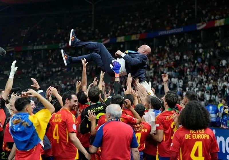 euro 2024 ai vô địch